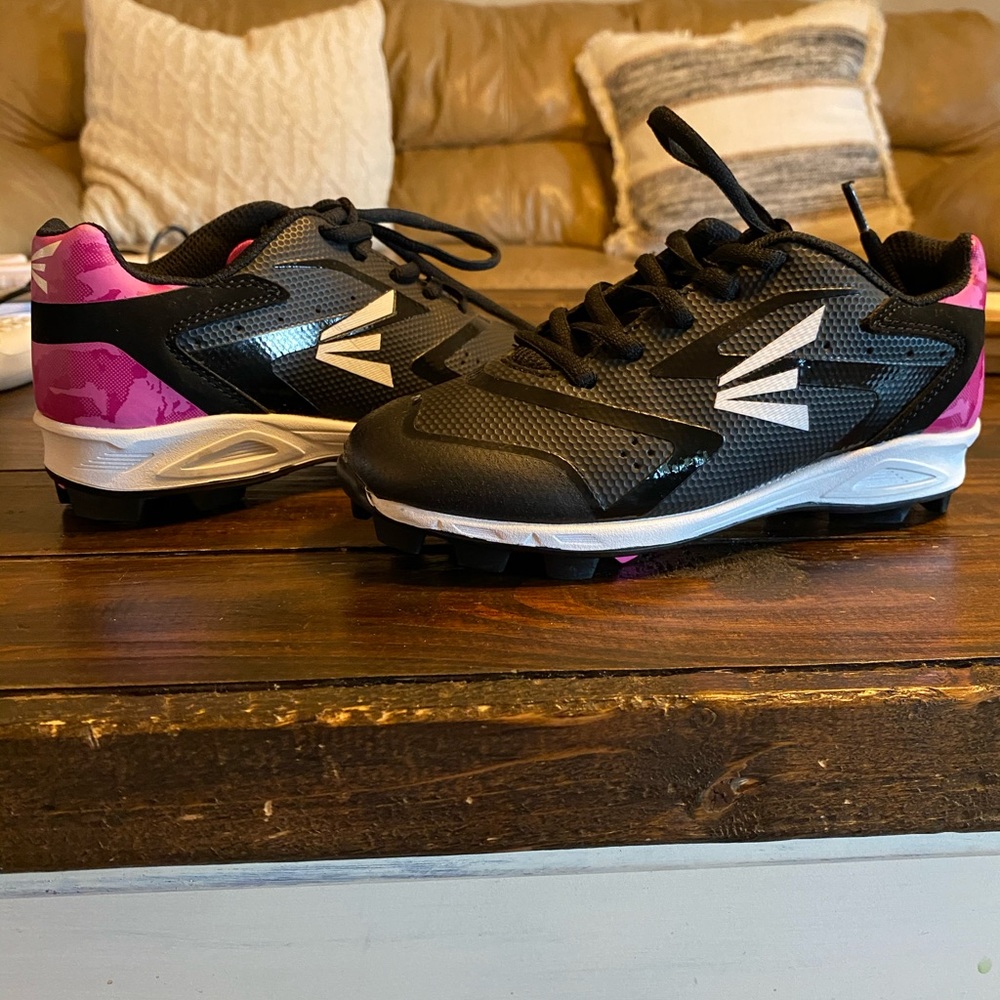 Girls Cleats